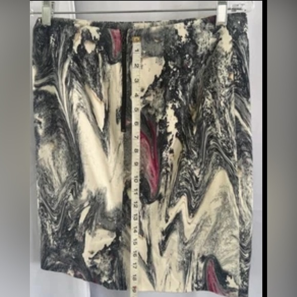 Rachel Roy Sz 6 Women’s Pencil Skirt Back Zip Career Officewear Black Cream Red - Picture 6 of 6